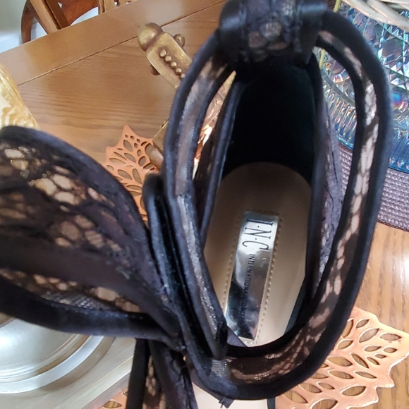 Shoes - Picture 3 of 3